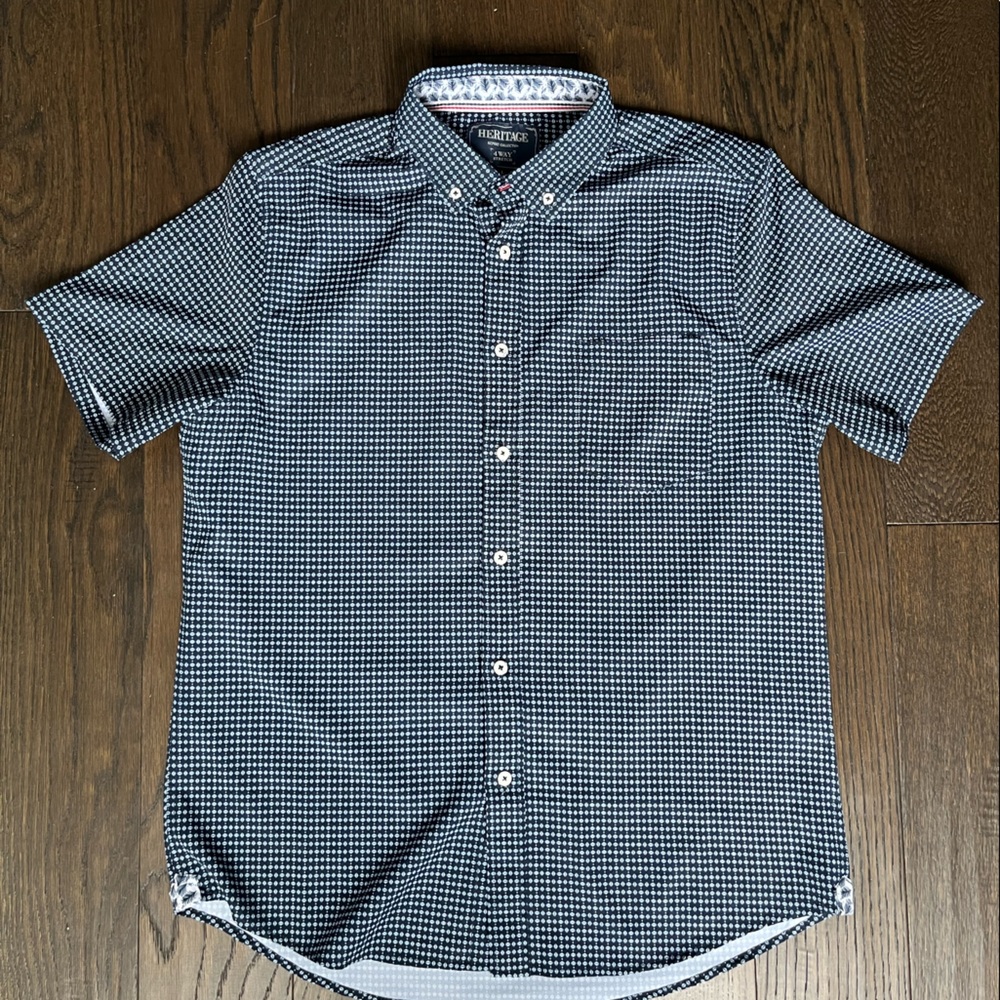 Heritage Report Collection button up collared short sleeve shirt, size large